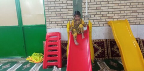 مهد آدینه نماز جمعه شهرستان دلگان با فضای شاد و آموزشی برای کودکان