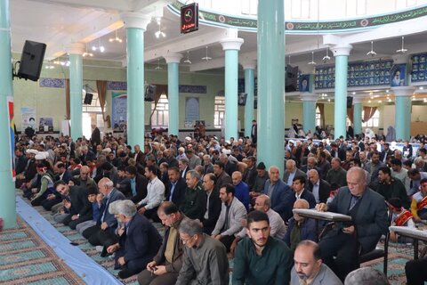 تصاویر/ اقامه نماز جمعه شهرستان تکاب