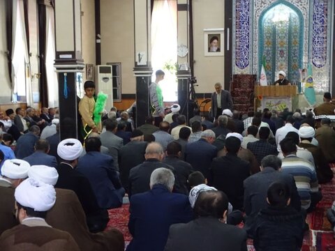 تصاویر/ اقامه نماز جمعه چهاربرج