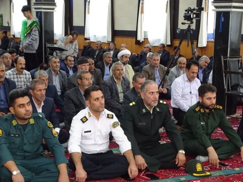 تصاویر/ اقامه نماز جمعه چهاربرج