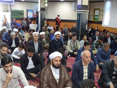 تصاویر/ اقامه نماز جمعه چهاربرج