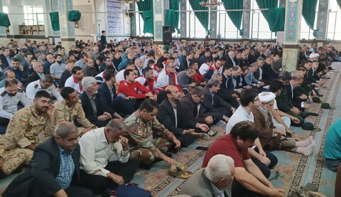 تصاویر/ اقامه نماز جمعه شهر میانه