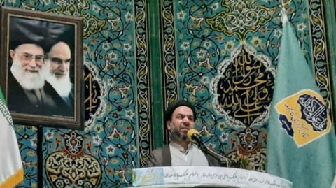 تصاویر/اقامه نماز عبادی _سیاسی جمعه در خمین