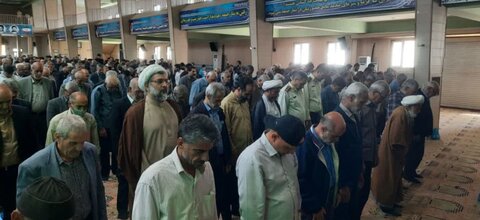 تصاویر/اقامه نماز عبادی _سیاسی جمعه در خمین