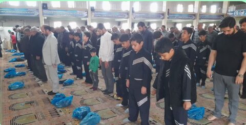 تصاویر/اقامه نماز عبادی _سیاسی جمعه در خمین