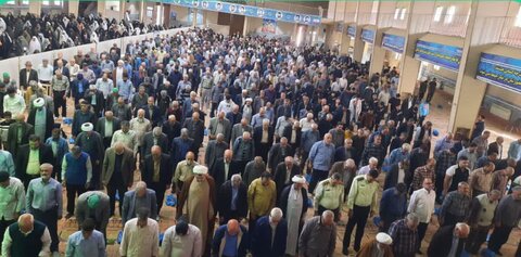 تصاویر/اقامه نماز عبادی _سیاسی جمعه در خمین