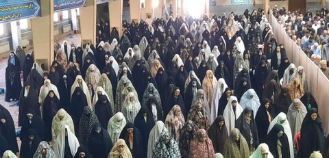 تصاویر/اقامه نماز عبادی _سیاسی جمعه در خمین