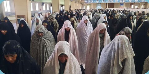 تصاویر/اقامه نماز عبادی _سیاسی جمعه در خمین