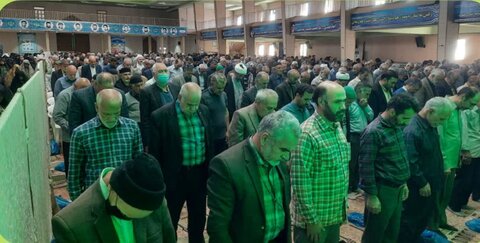 تصاویر/اقامه نماز عبادی _سیاسی جمعه در خمین