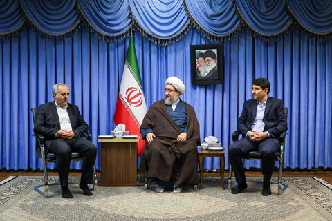 تصاویر | دیدار وزیر ارتباطات و فناوری اطلاعات با نماینده ولی فقیه در استان آذربابجان شرقی