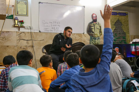 تصاویر/ ابتکارات جالب قرآنی حوزویان در مسجد ولیعصر (عج)