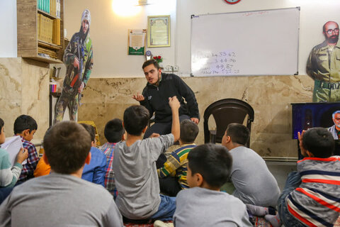 تصاویر/ ابتکارات جالب قرآنی حوزویان در مسجد ولیعصر (عج)