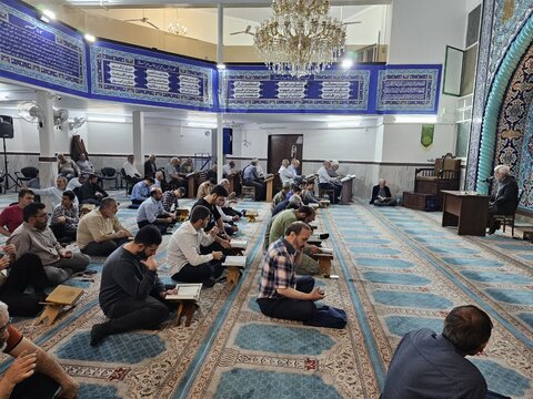 تصاویر/ ابتکارات جالب قرآنی حوزویان در مسجد ولیعصر (عج)