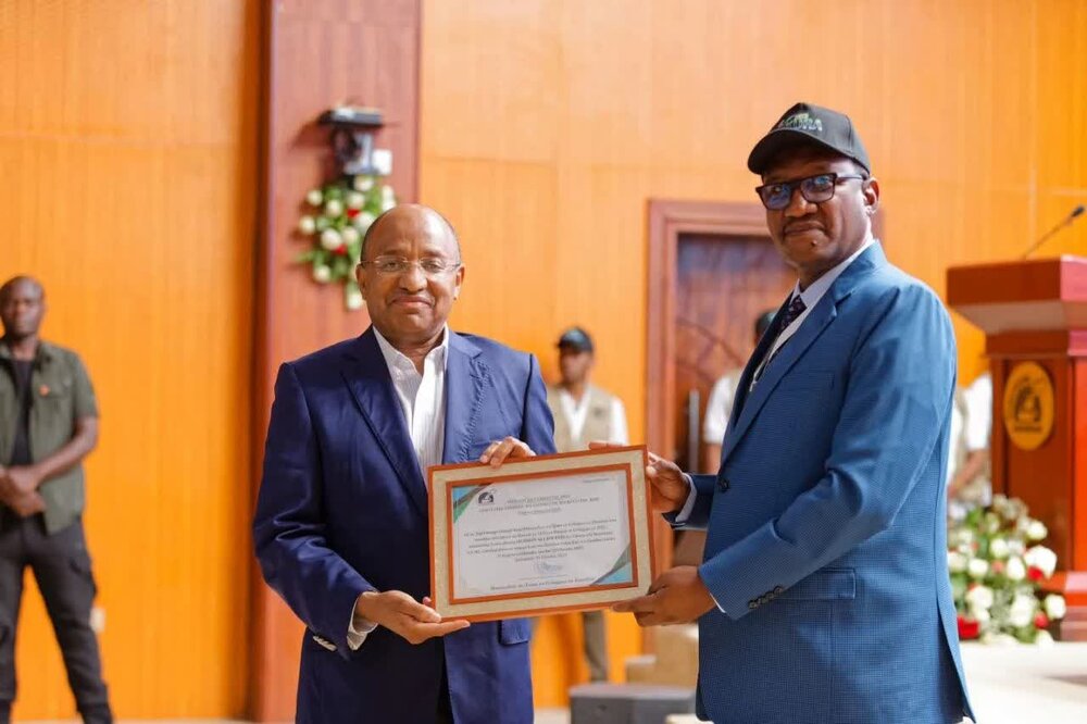 Mwinyi Arejea Ikulu Kwa Kishindo, Masoud Apatwa na Butwaa + Picha