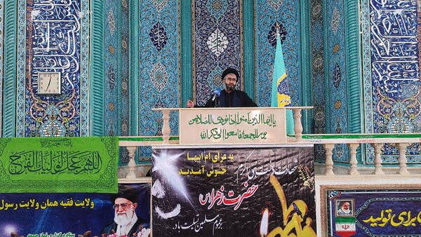 دشمن با تضعیف حجاب و عفاف، هویت زن مسلمان را نشانه گرفته است