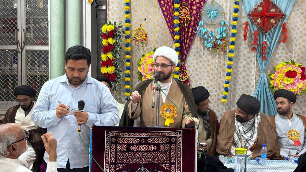 हज़रत ज़हरा (स) और हज़रत ज़ैनब (स) की सीरत उम्मत ए मुस्लेमा के लिए सब्र, ईमान और विलायत का दर्स हैः डॉ ज़ियाई निया