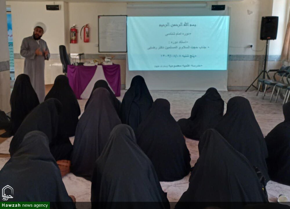 منافقان عامل اصلی انحراف جامعه از مسیر ولایت هستند