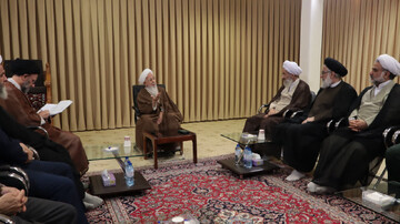 دیدار ستاد همایش تفسیر تسنیم مازندران با آیت‌الله‌العظمی جوادی آملی + تصاویر