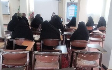 نشست طلبه و رسالت زینب‌گونه در عرصه تبلیغ در شاهرود برگزار شد