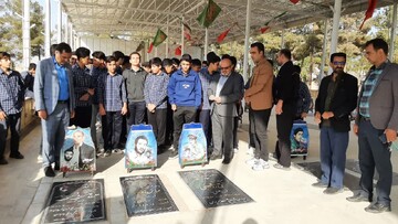 بزرگداشت هفته بسیج دانش آموزی در شهر نوش آباد برگزار شد