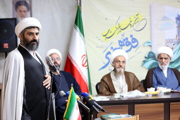 کتاب «فقه خبر» رونمایی شد / تأکید بر ضرورت تدوین نظام جامع فقه رسانه