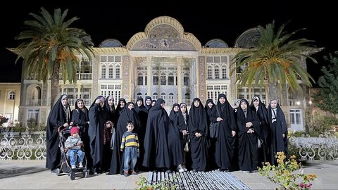 تصاویر/ اردوی طلیعه حضور طلاب جدیدالورود مدرسه علمیه نرجسیه سیرجان در شهر شیراز