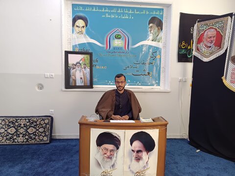 قم المقدسہ میں "افکارِ رہبرِ انقلابِ اسلامی" پر علمی نشست؛ "نئی اسلامی تہذیب کے مفہوم اور تعریف پر گفتگو