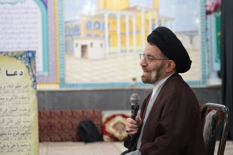 تصاویر/اقامه نماز مغرب و عشاء به امامت نماینده ولی‌فقیه در لرستان در مسجد امام حسن عسکری(ع)خرم آباد