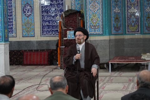 تصاویر/اقامه نماز مغرب و عشاء به امامت نماینده ولی‌فقیه در لرستان در مسجد امام حسن عسکری(ع)خرم آباد