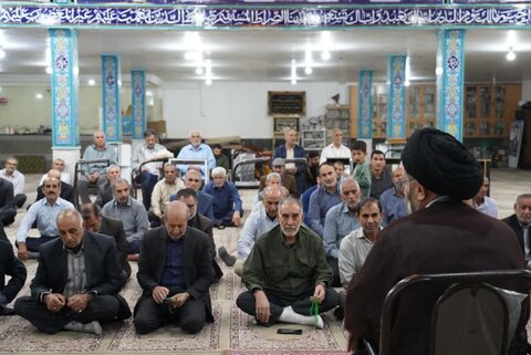 تصاویر/اقامه نماز مغرب و عشاء به امامت نماینده ولی‌فقیه در لرستان در مسجد امام حسن عسکری(ع)خرم آباد