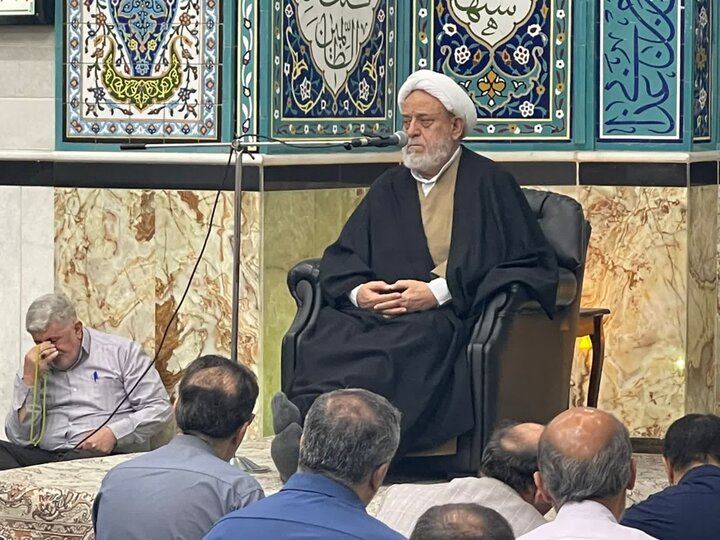 تصاویر/ سوگواری شهادت حضرت فاطمه (س) با سخنرانی استاد انصاریان