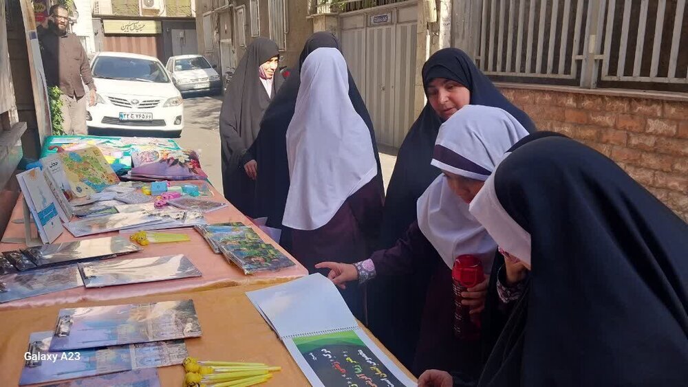 महिलाओं की सही पहचान ही सालेह नस्ल के पालन-पोषण और इस्लामी समाज की प्रगति की मूल आधारशिला है