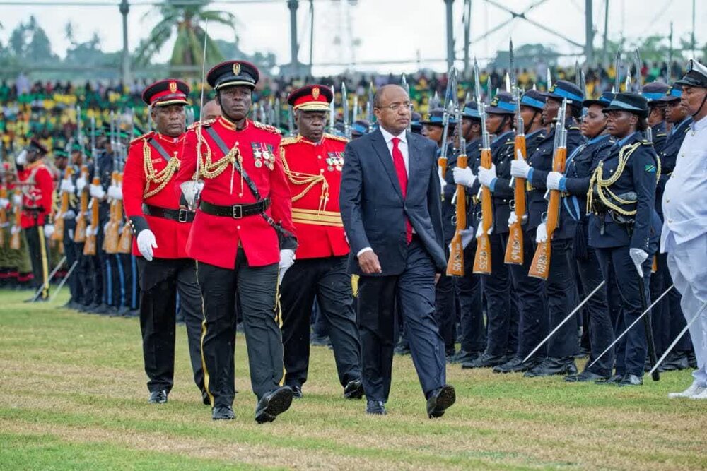 Rais mwinyi Aapishwa Rasmi Ili Kuanza Awamu ya Pili ya Uongozi wake