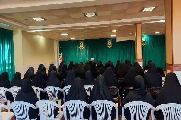 بانوان مبلّغ نقش مهمی در تبیین و تحقق رویکرد جوانی جمعیت دارند+عکس