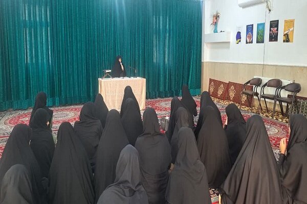 برگزاری کارگاه مهارتی «بررسی راههای تمرکز و نقش آن در زندگی فردی و اجتماعی طلاب» در پارسآباد+ عکس