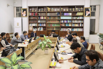 تصاویر / نشست صمیمی امام جمعه زنجان با جمعی از اهالی علم و فناوری استان زنجان