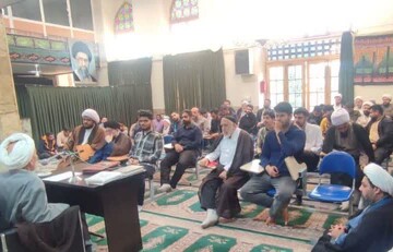 روحانیت ستون هدایت جامعه است