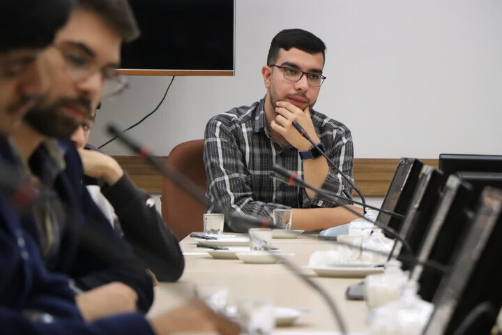 تصاویر | نشست صمیمی نماینده ولی فقیه در استان زنجان با جمعی از نوجوانان فعال مساجد شهر زنجان