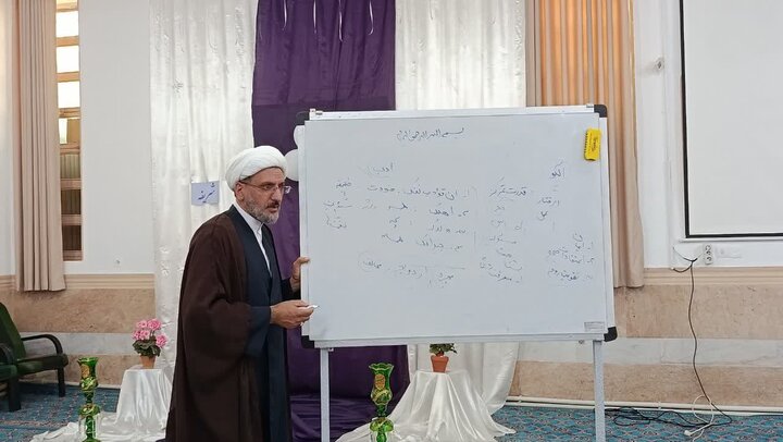 تصاویر/درس اخلاق مدرسه علمیه حضرت زینب(س) کرمان