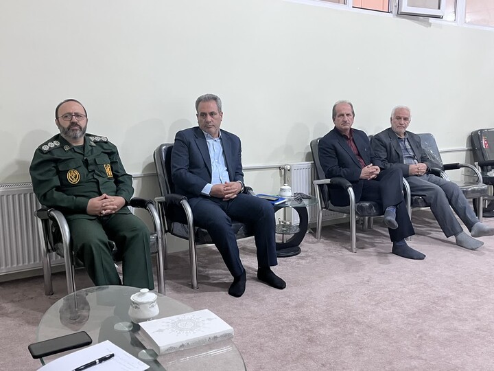 تصاویر/ نشست هماهنگی یوم‌الله ۱۳ آبان و برنامه‌ های ایام فاطمیه در شهرستان هادیشهر