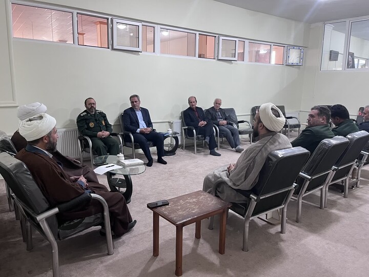 تصاویر/ نشست هماهنگی یوم‌الله ۱۳ آبان و برنامه‌ های ایام فاطمیه در شهرستان هادیشهر