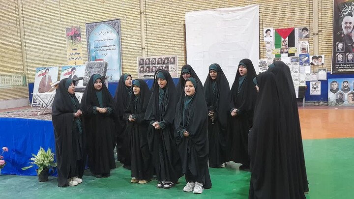 تصاویر/ مراسم افتتاحیه نمایشگاه اسوه سپاه ناحیه شهرستان اسکو