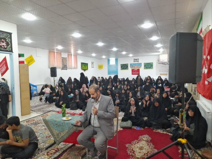 تصاویر/ فعالیت‌های مدرسه علمیه فاطمیه(س) بردسیر به مناسبت ایام ولادت حضرت(س)