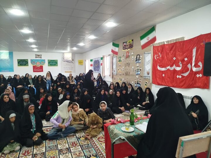 تصاویر/ فعالیت‌های مدرسه علمیه فاطمیه(س) بردسیر به مناسبت ایام ولادت حضرت(س)