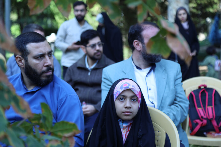 تصاویر|همایش پیاده روی رهروان ولایت ۴ در باغ گلهای اصفهان