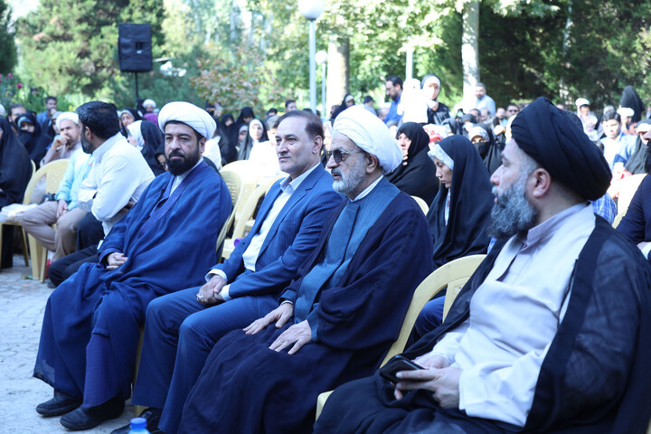 تصاویر|همایش پیاده روی رهروان ولایت ۴ در باغ گلهای اصفهان