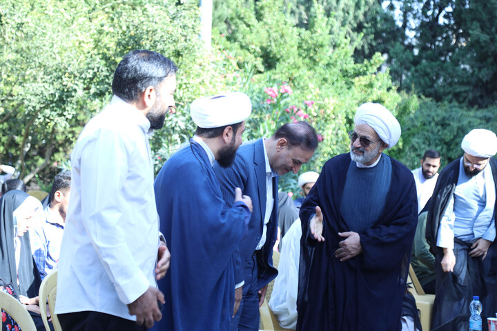 تصاویر|همایش پیاده روی رهروان ولایت ۴ در باغ گلهای اصفهان