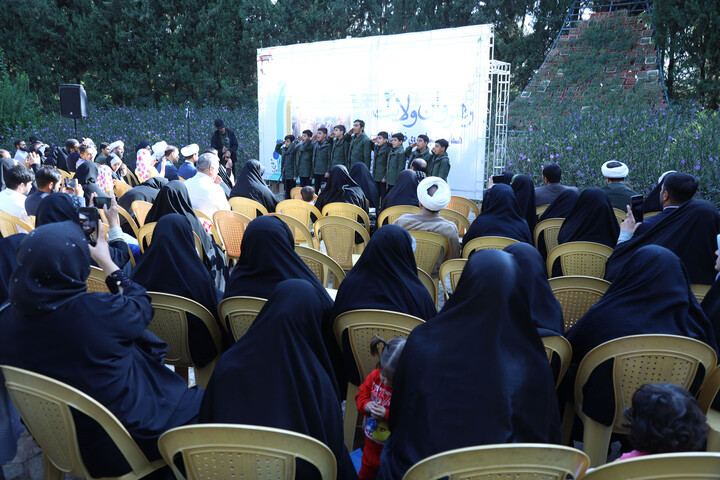 تصاویر|همایش پیاده روی رهروان ولایت ۴ در باغ گلهای اصفهان