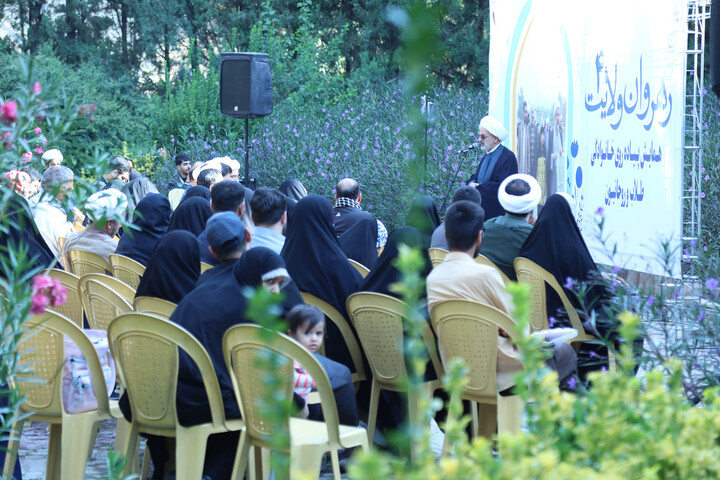 تصاویر|همایش پیاده روی رهروان ولایت ۴ در باغ گلهای اصفهان