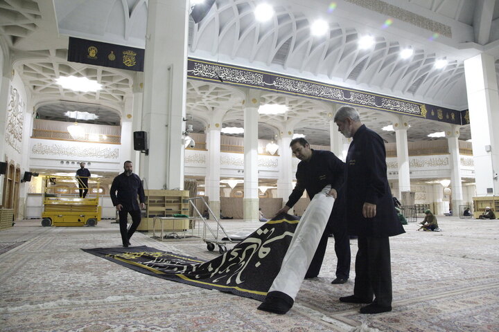 حرم بانوی کرامت آماده اقامه عزای حضرت زهرا(س) شد